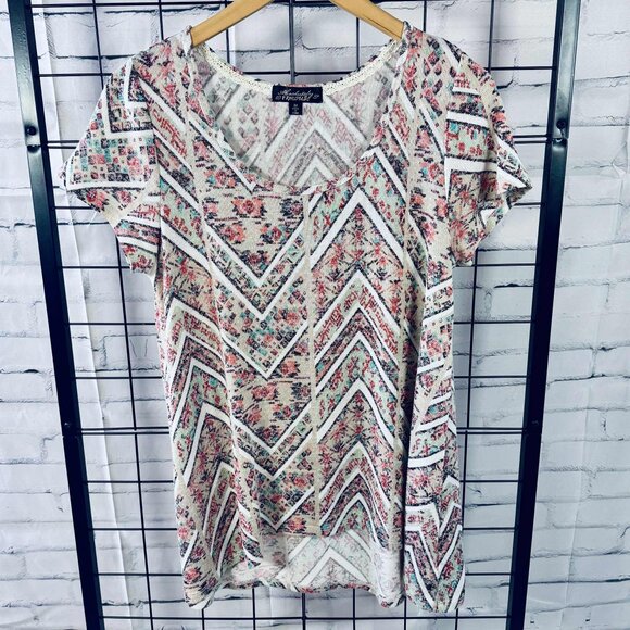 Absolutely Famous Chevron Tribal Print Knit Top – Size M - Picture 1 of 6